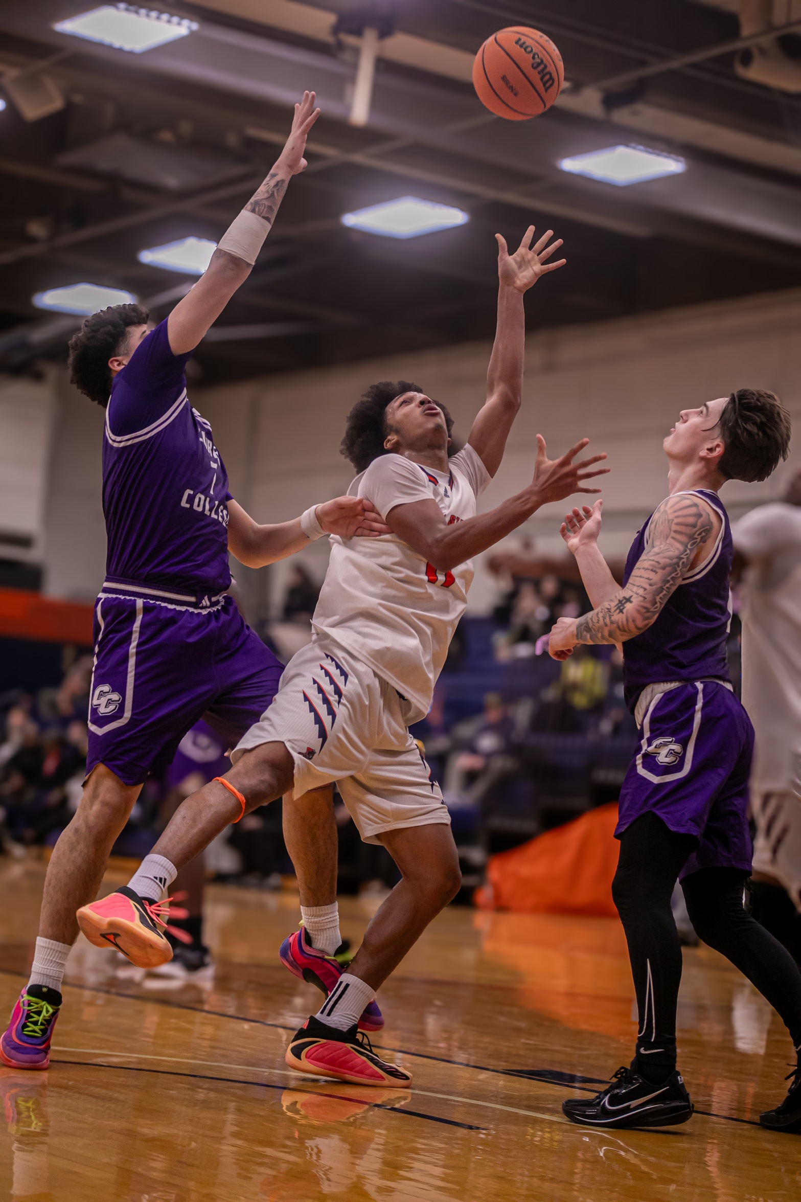 Salem's Second Half Surge Notches Win Over Curry, 100-92