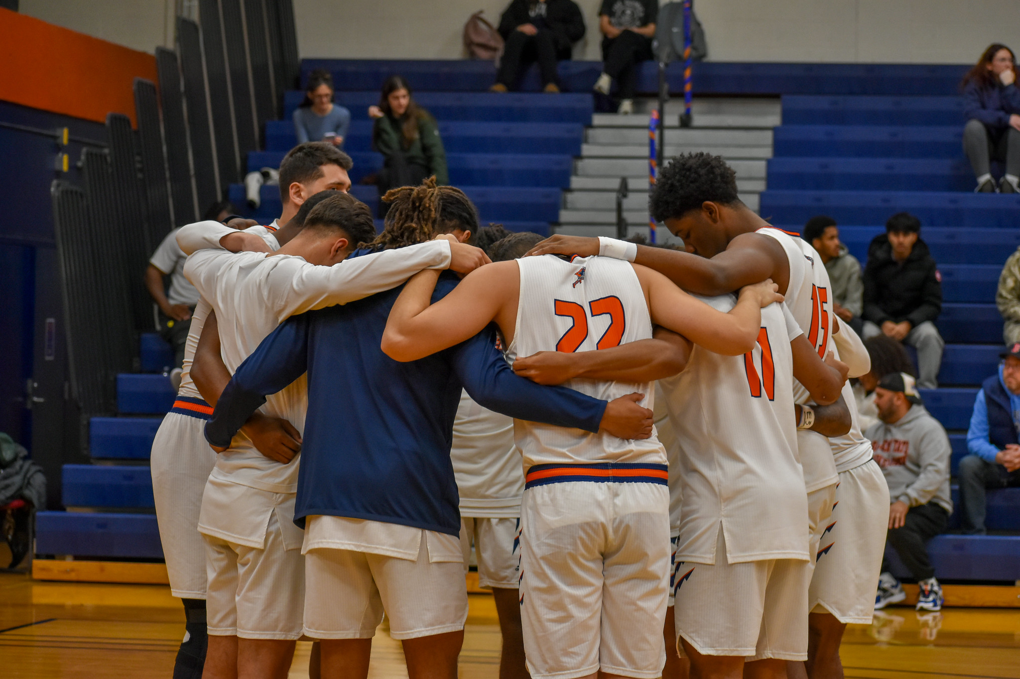 MASCAC QUATERFINALS: Men's Basketball Drops Heartbreaker vs. MCLA, 76-73