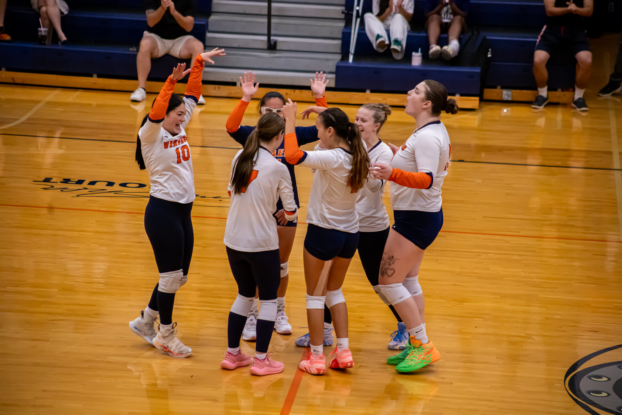 Women's Volleyball Sweeps Lesley, 3-0